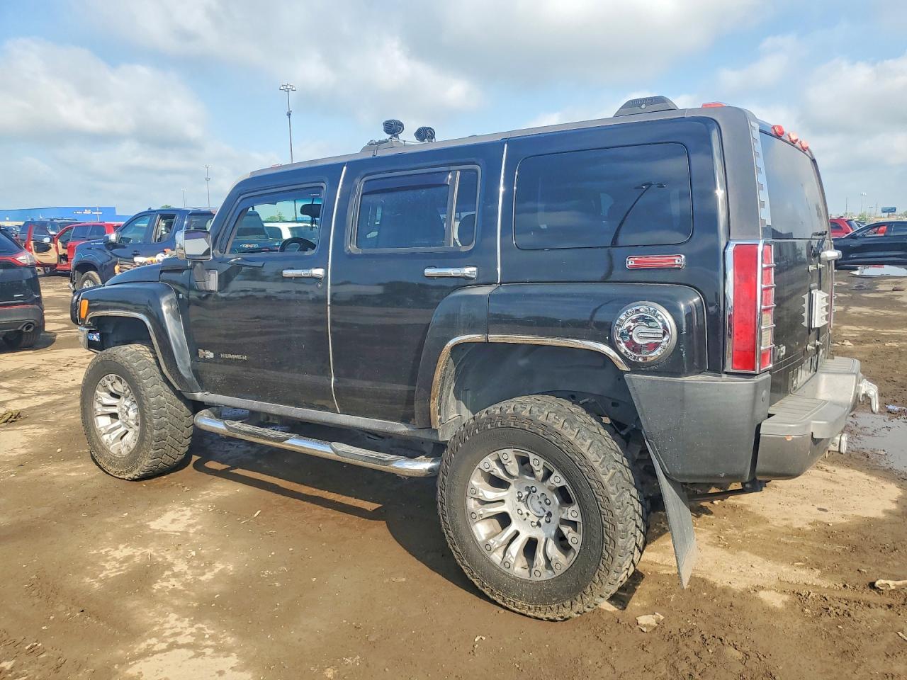 2006 Hummer H3 - Image 2
