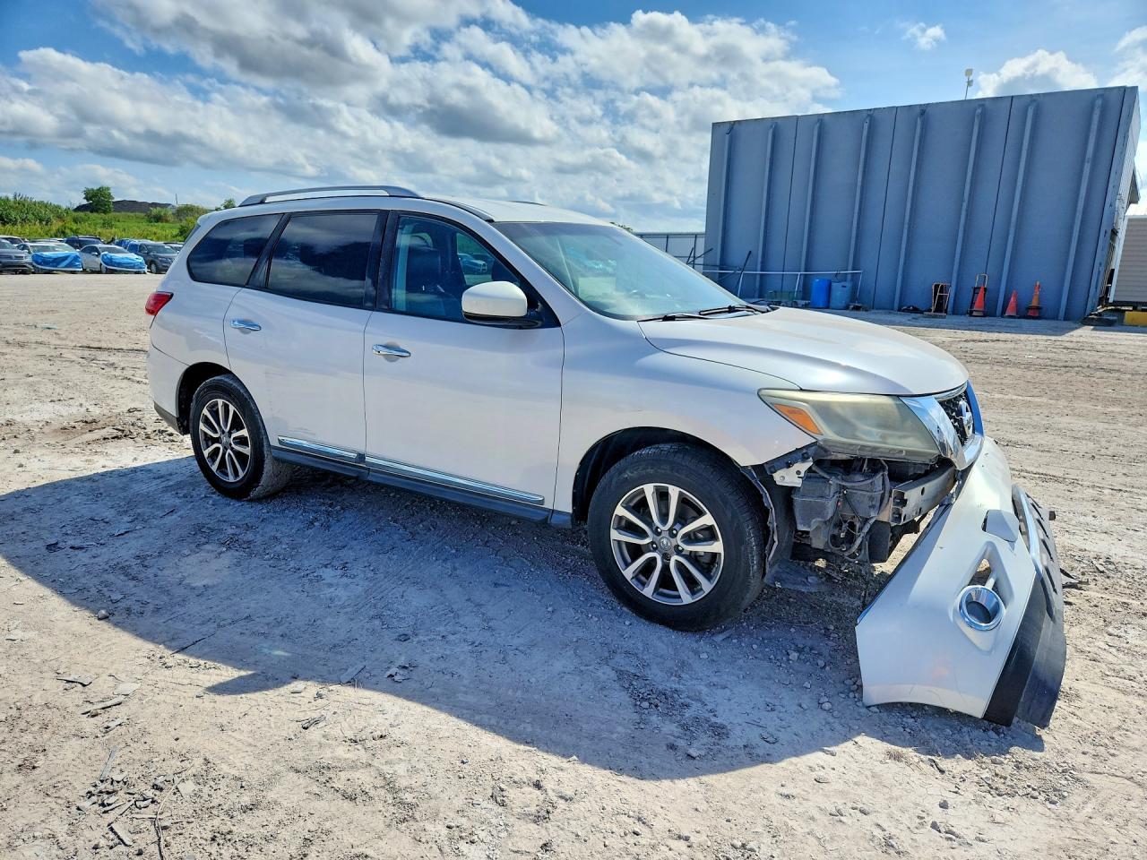 2013 Nissan Pathfinder S - Фото 4