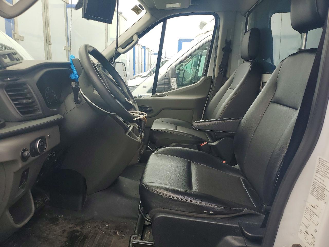 2023 Ford Transit Refrigerated Box Truck - Фото 7