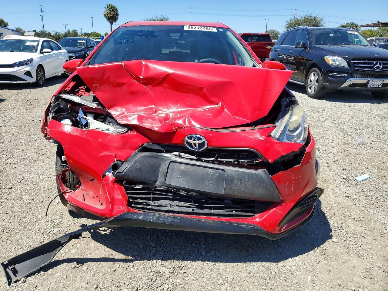 2017 Toyota Prius C One - Image 5