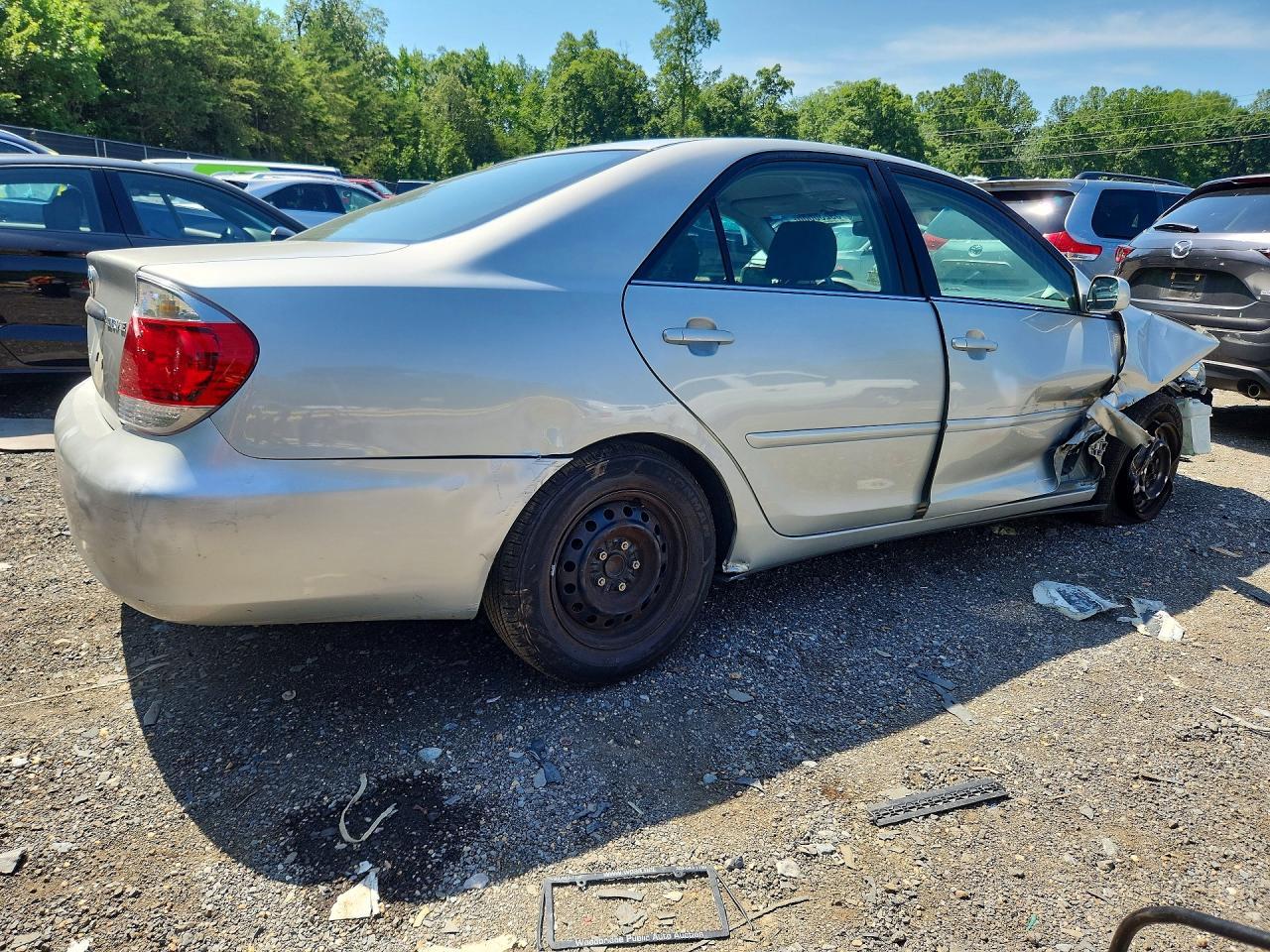 2005 Toyota Camry Le - Image 3