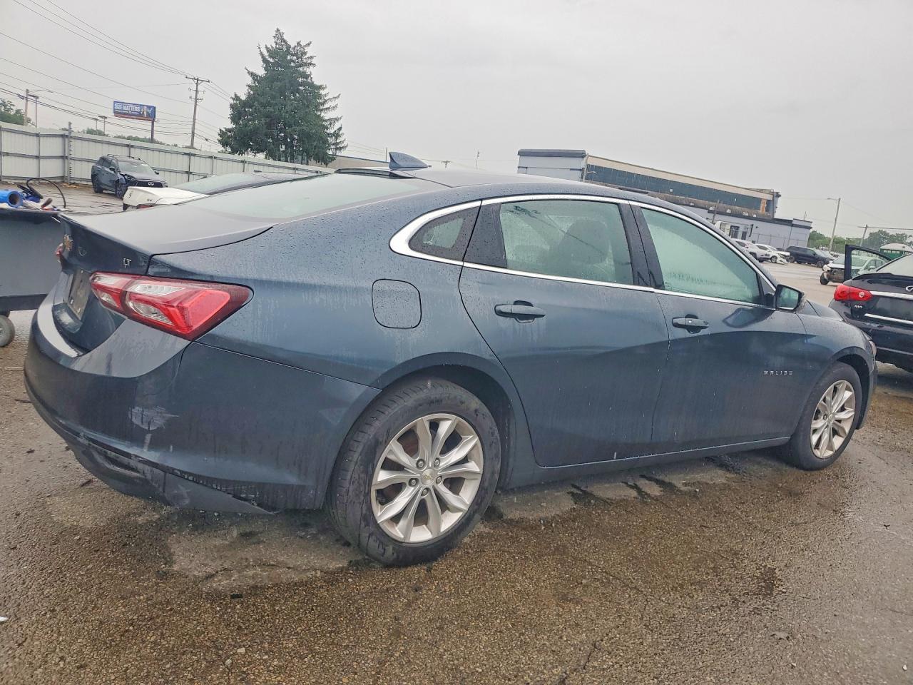 2020 Chevrolet Malibu Lt - Image 3