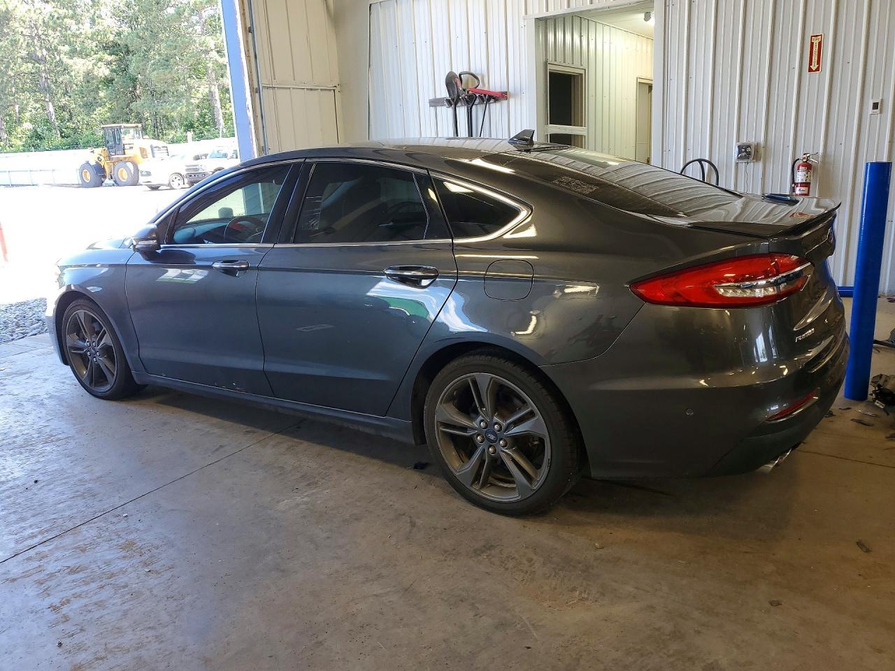 2019 Ford Fusion Sport - Фото 2