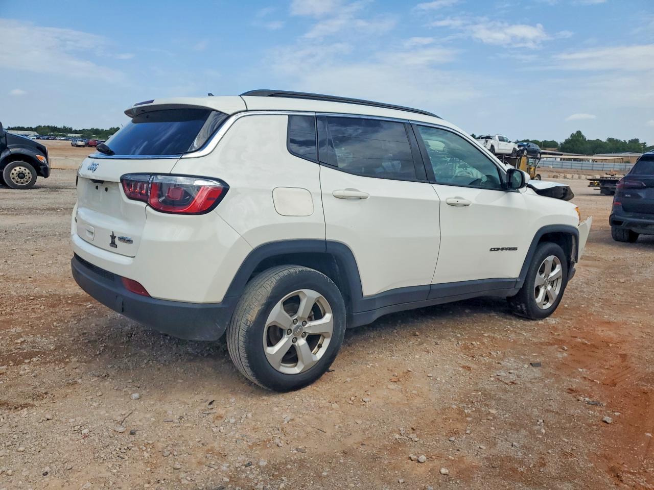 2018 Jeep Compass Latitude - Фото 3