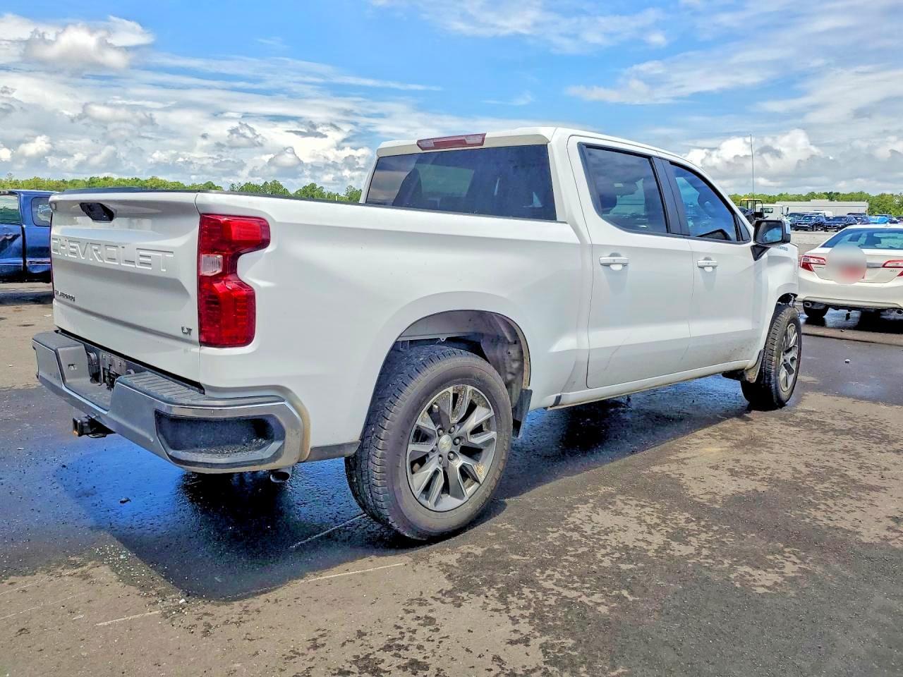 2019 Chevrolet Silverado C1500 Lt - Image 3