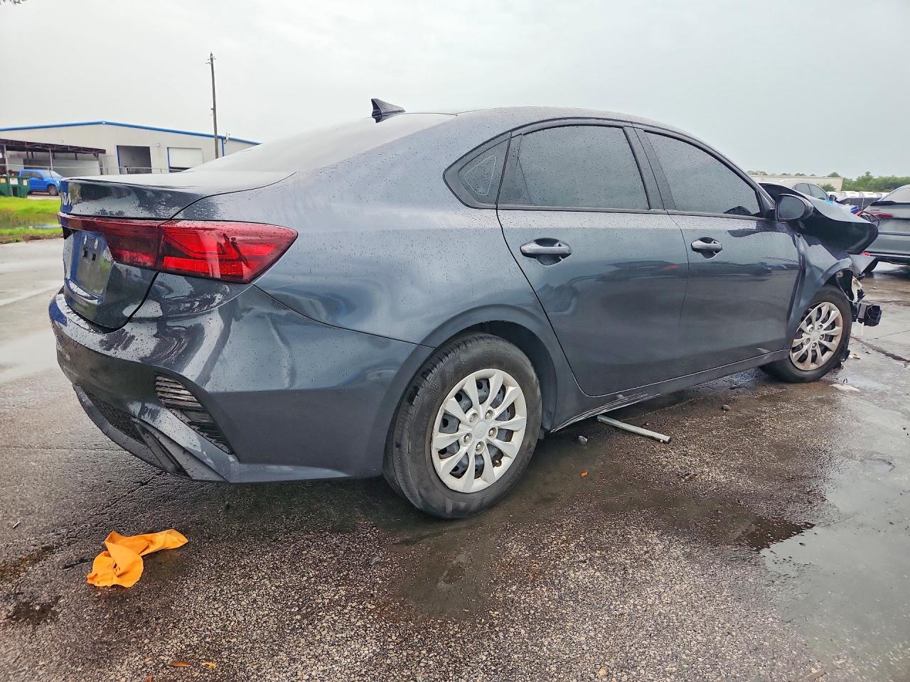 2023 Kia Forte Lx - Фото 3