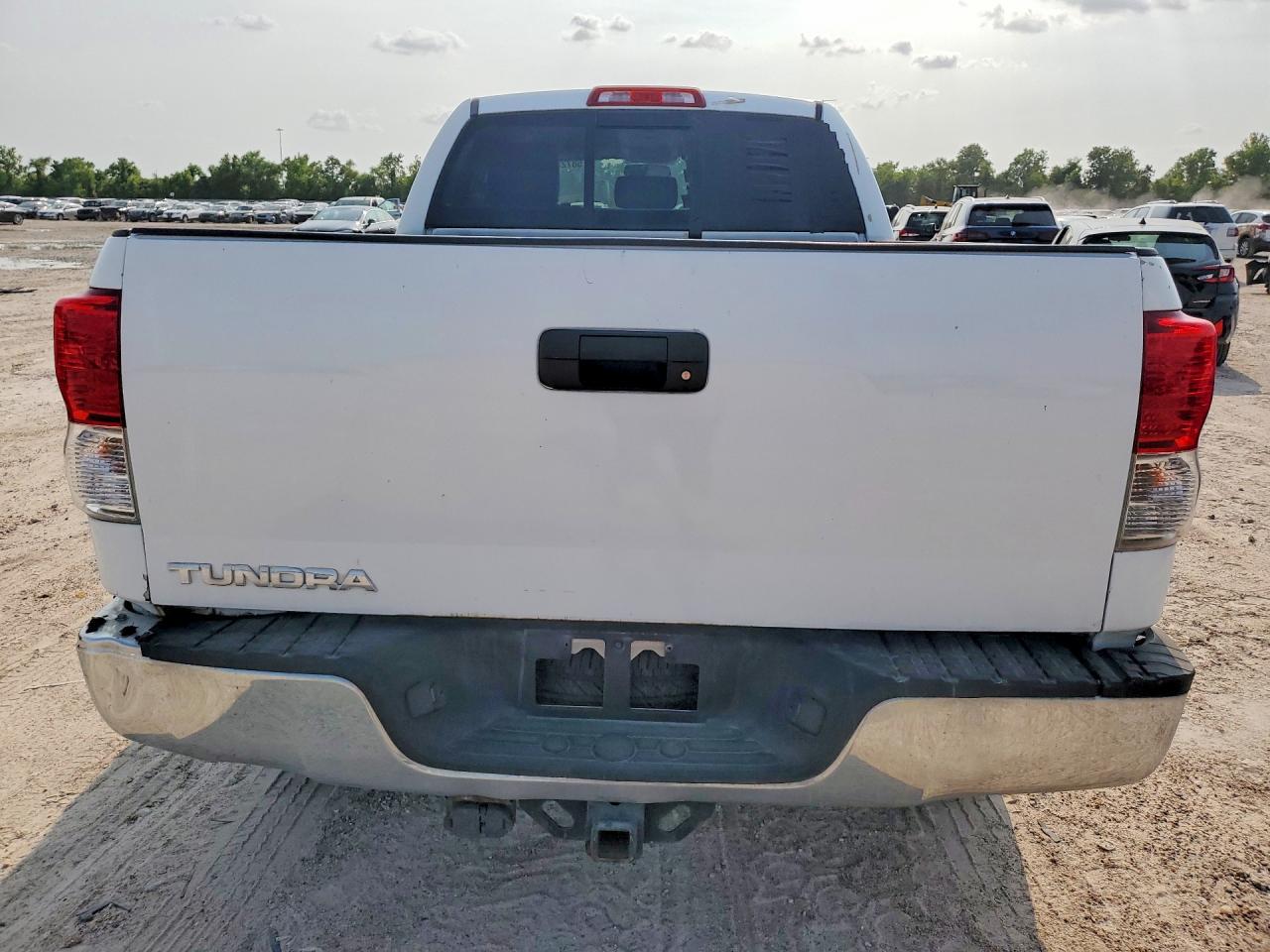 2011 Toyota Tundra Double Cab Sr5 - Image 6