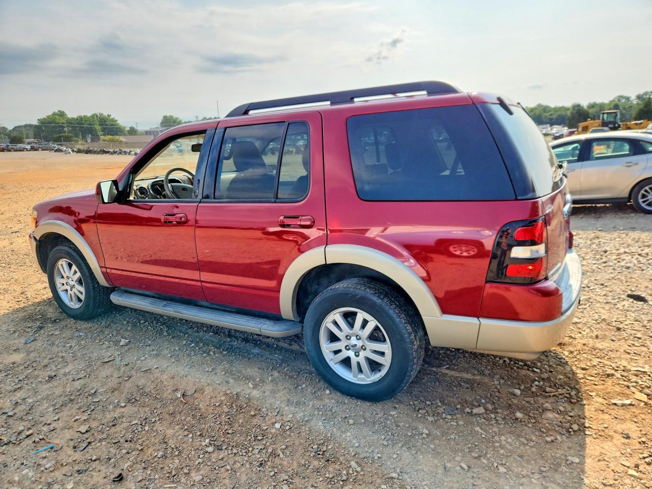 2010 Ford Explorer Eddie Bauer - Фото 2