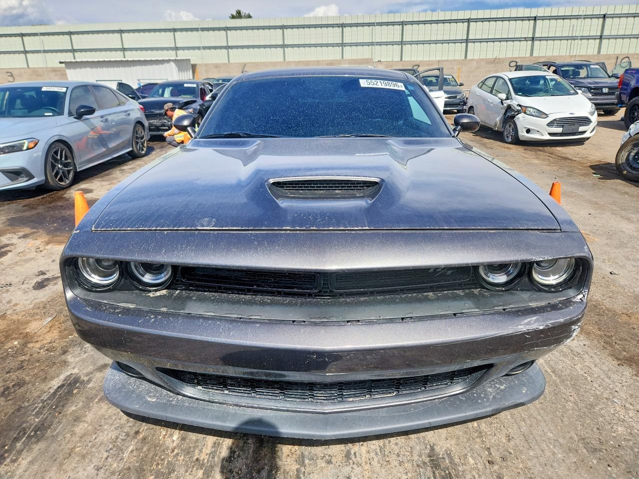 2020 Dodge Challenger R - Фото 5