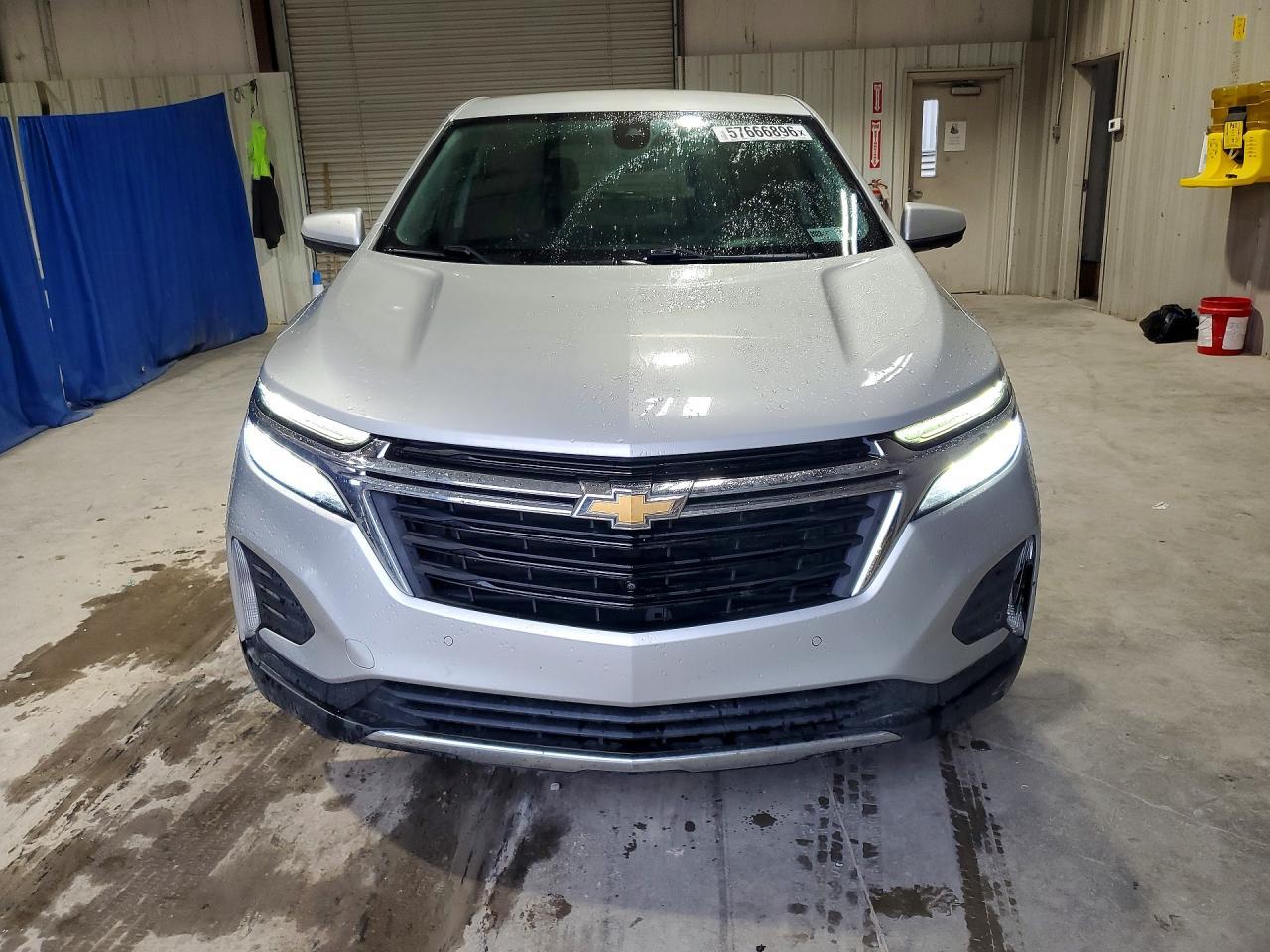 2022 Chevrolet Equinox Lt - Image 5