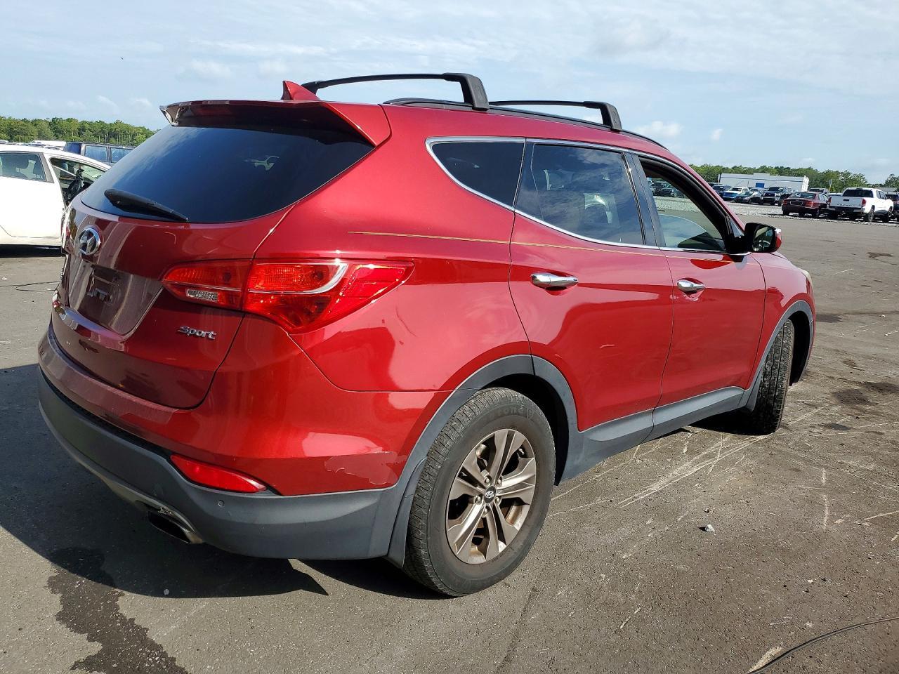 2016 Hyundai Santa Fe Sport 2.4L - Image 3