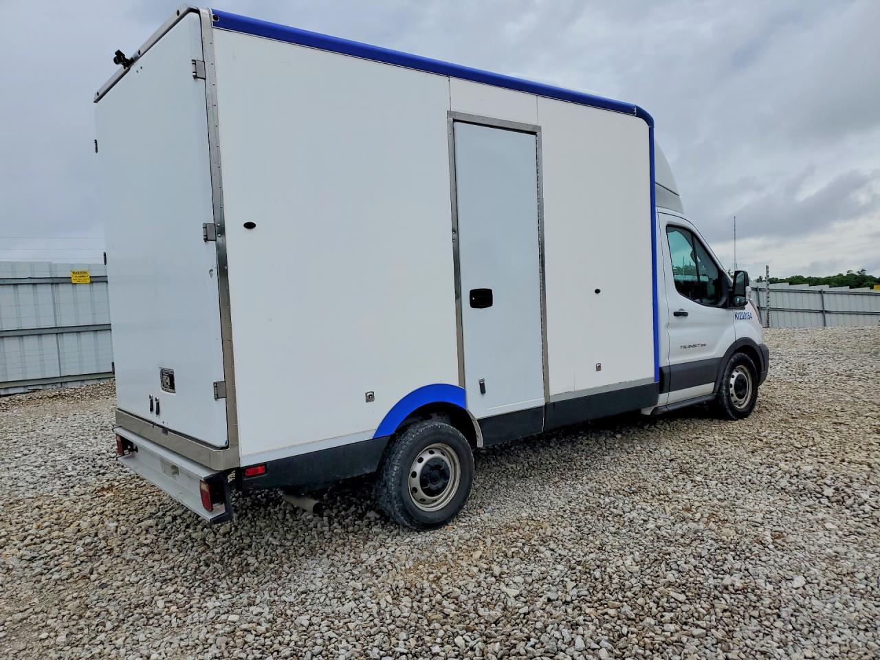 2020 Ford Transit Delivery Truck - Фото 3