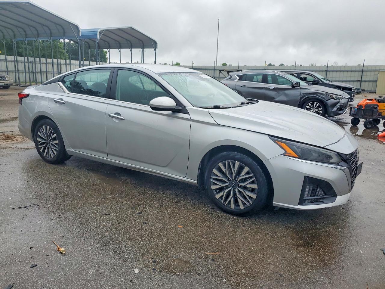 2023 Nissan Altima Sv - Image 4