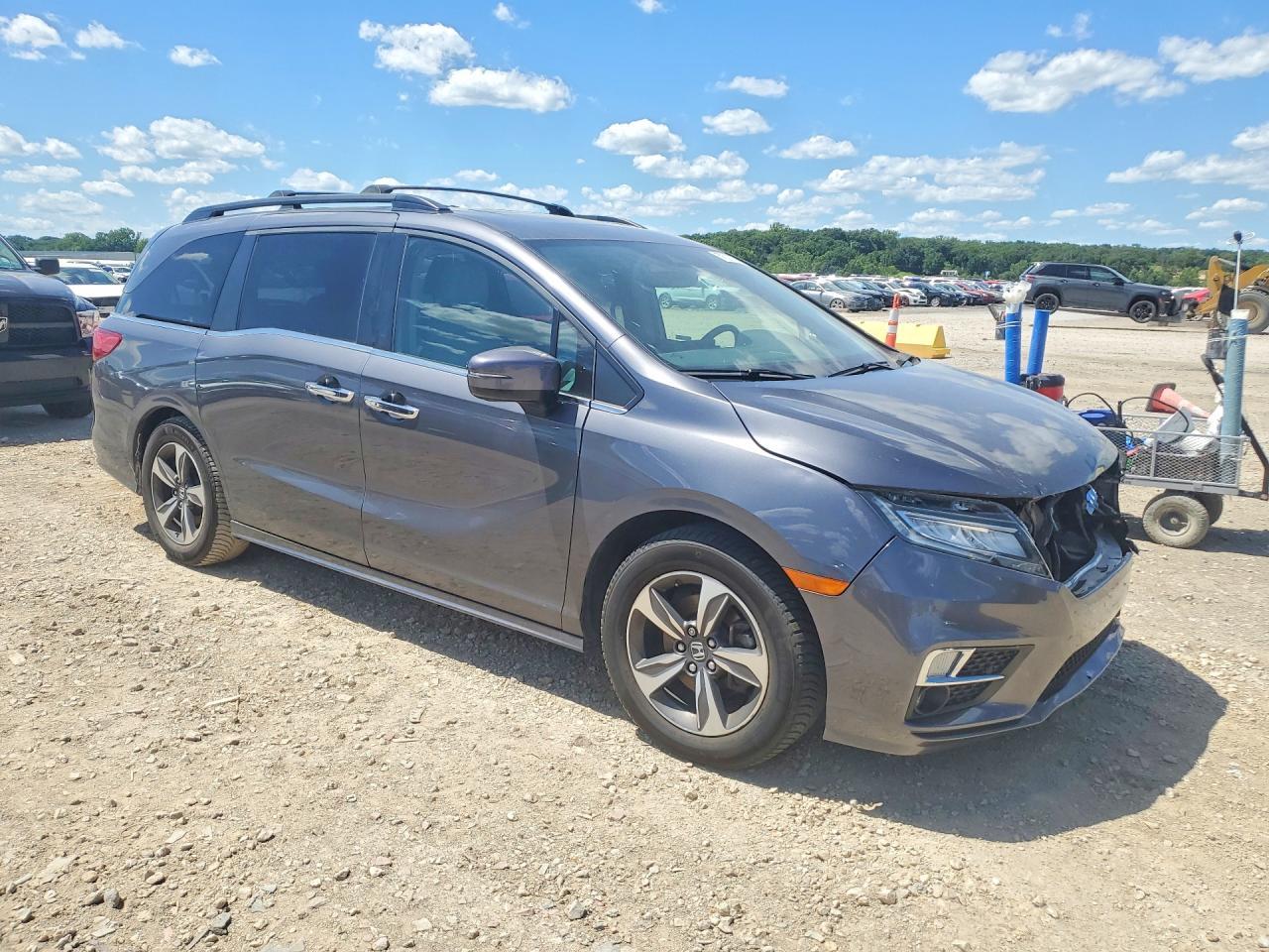 2019 Honda Odyssey Touring - Фото 4
