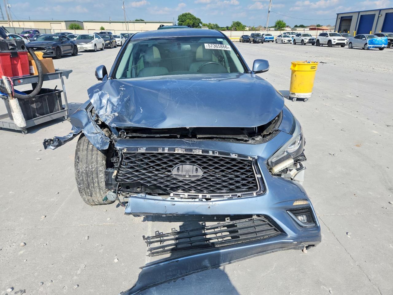 2019 Infiniti Q50 3.0T Luxe - Фото 5