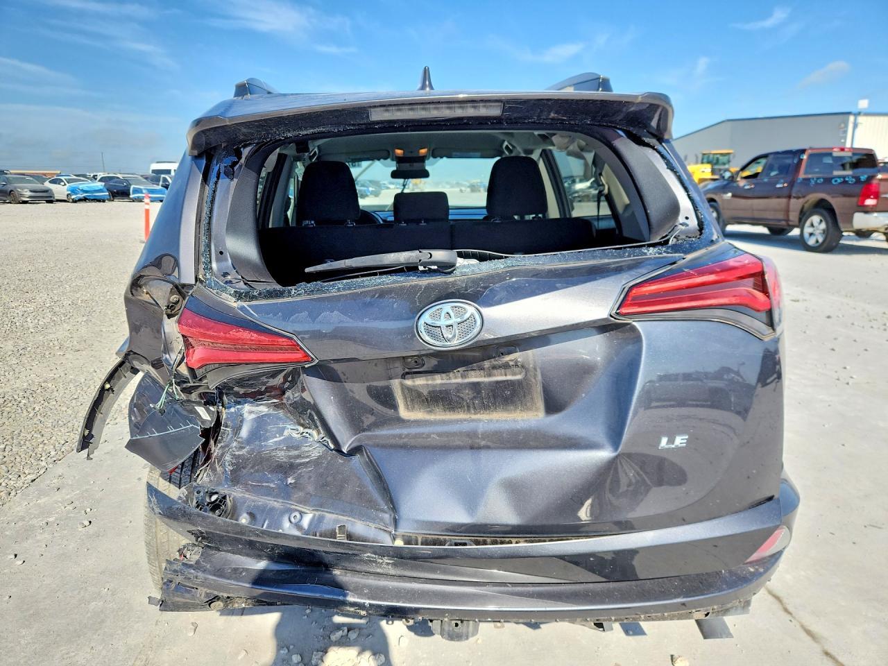 2017 Toyota Rav4 Le - Фото 6