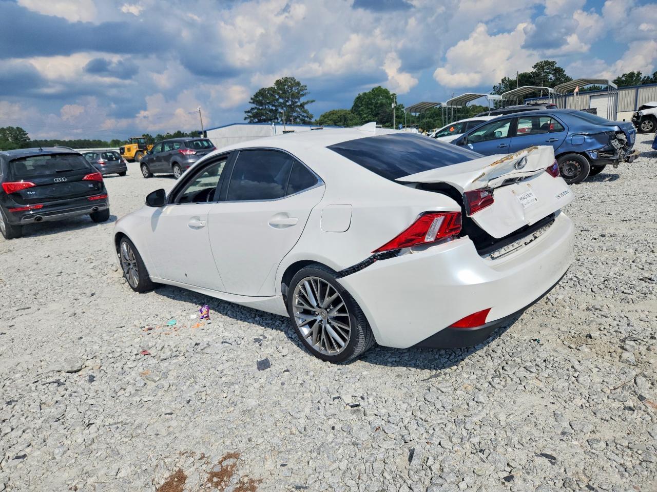 2016 Lexus Is 200T - Фото 2