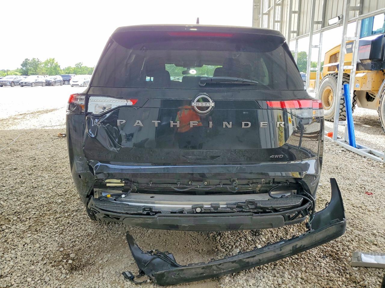 2021 Nissan Pathfinder S - Фото 6