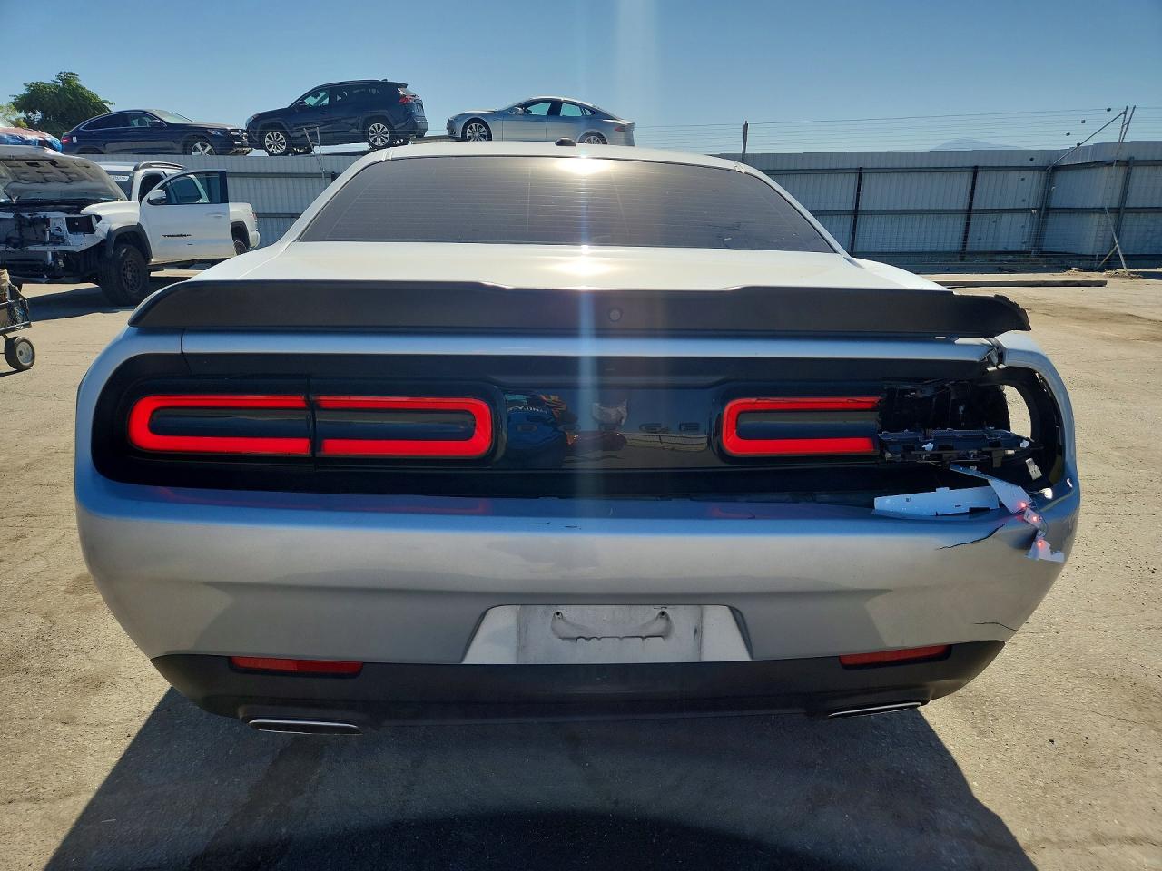 2023 Dodge Challenger Sxt - Фото 6