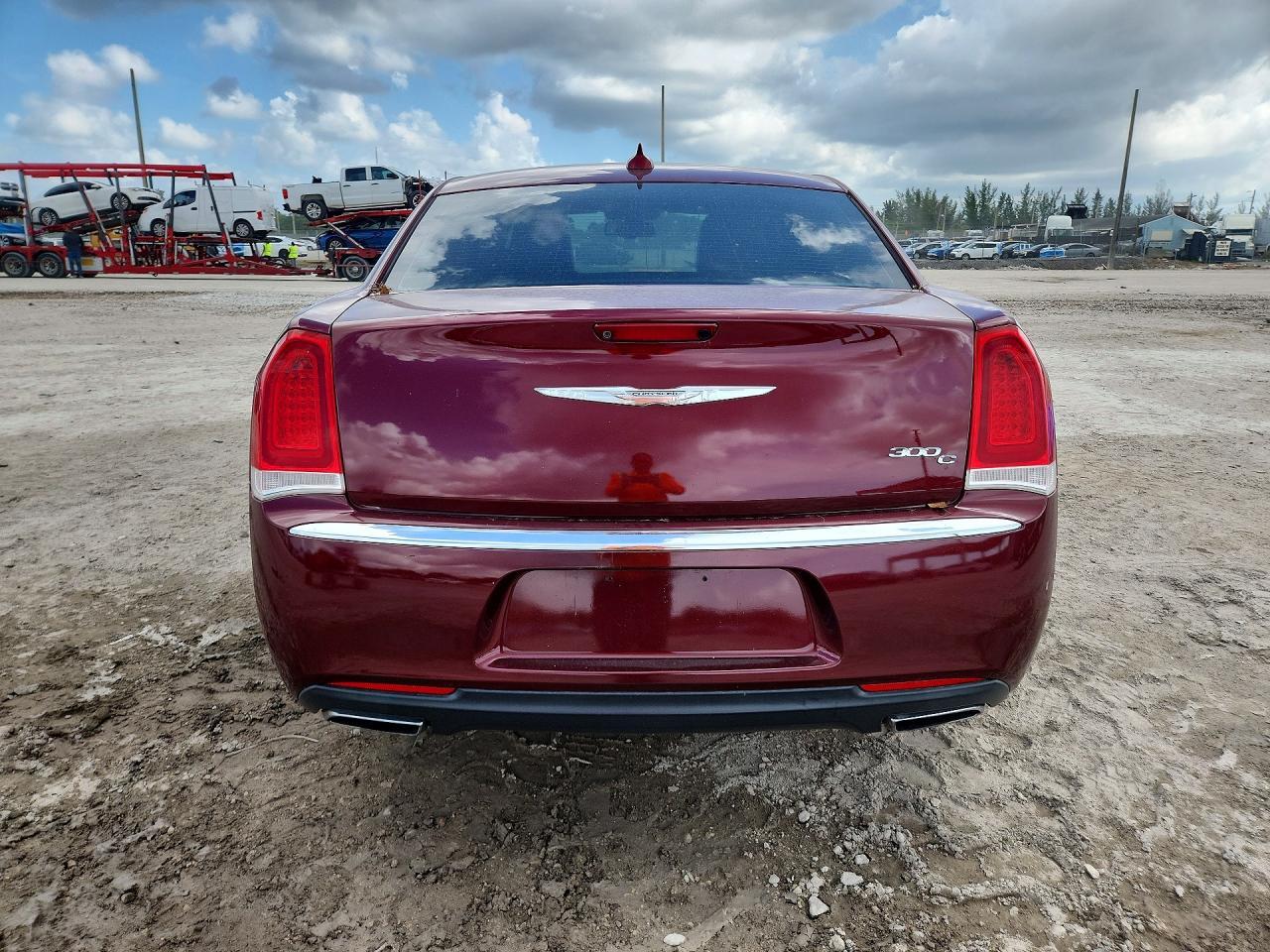 2016 Chrysler 300C - Image 6