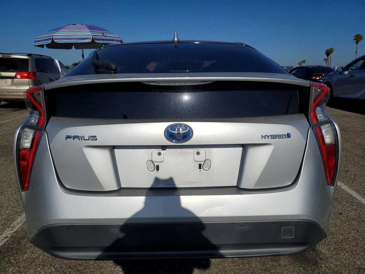 2017 Toyota Prius Two - Image 6