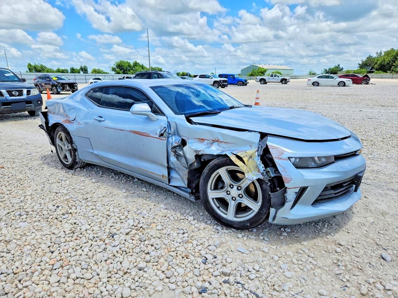 2017 Chevrolet Camaro Lt - Image 4