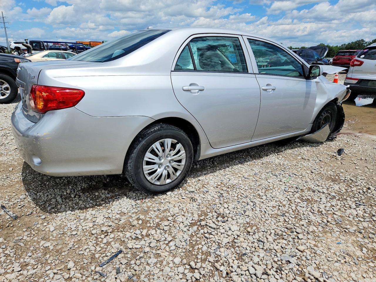 2010 Toyota Corolla Le - Image 3