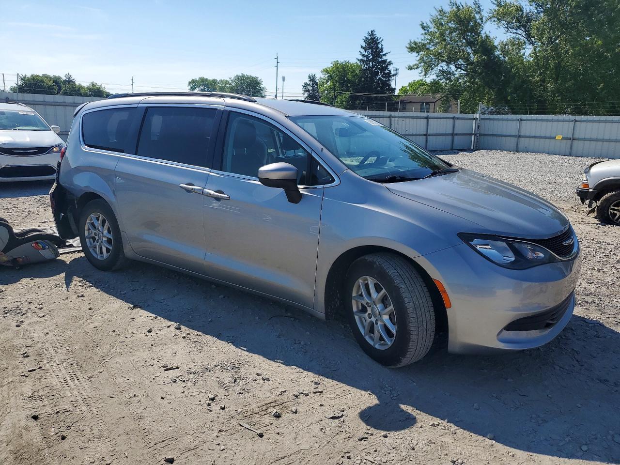2020 Chrysler Voyager Lxi - Фото 4