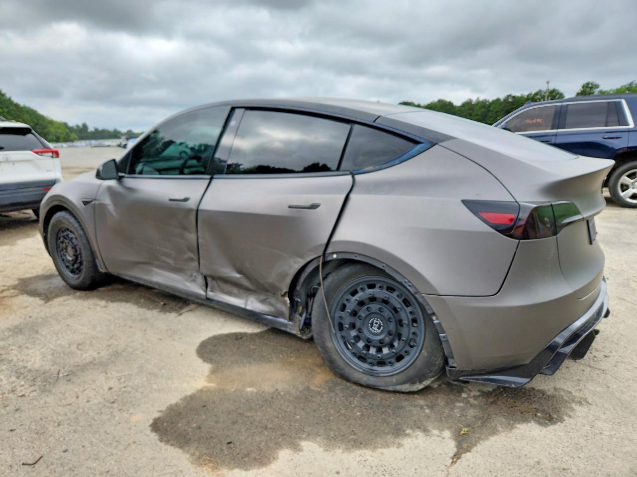 2021 Tesla Model Y - Фото 2