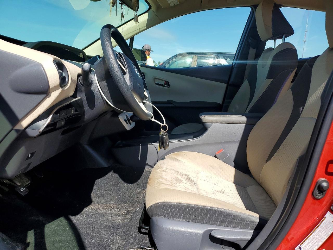 2017 Toyota Prius Two Eco - Фото 7