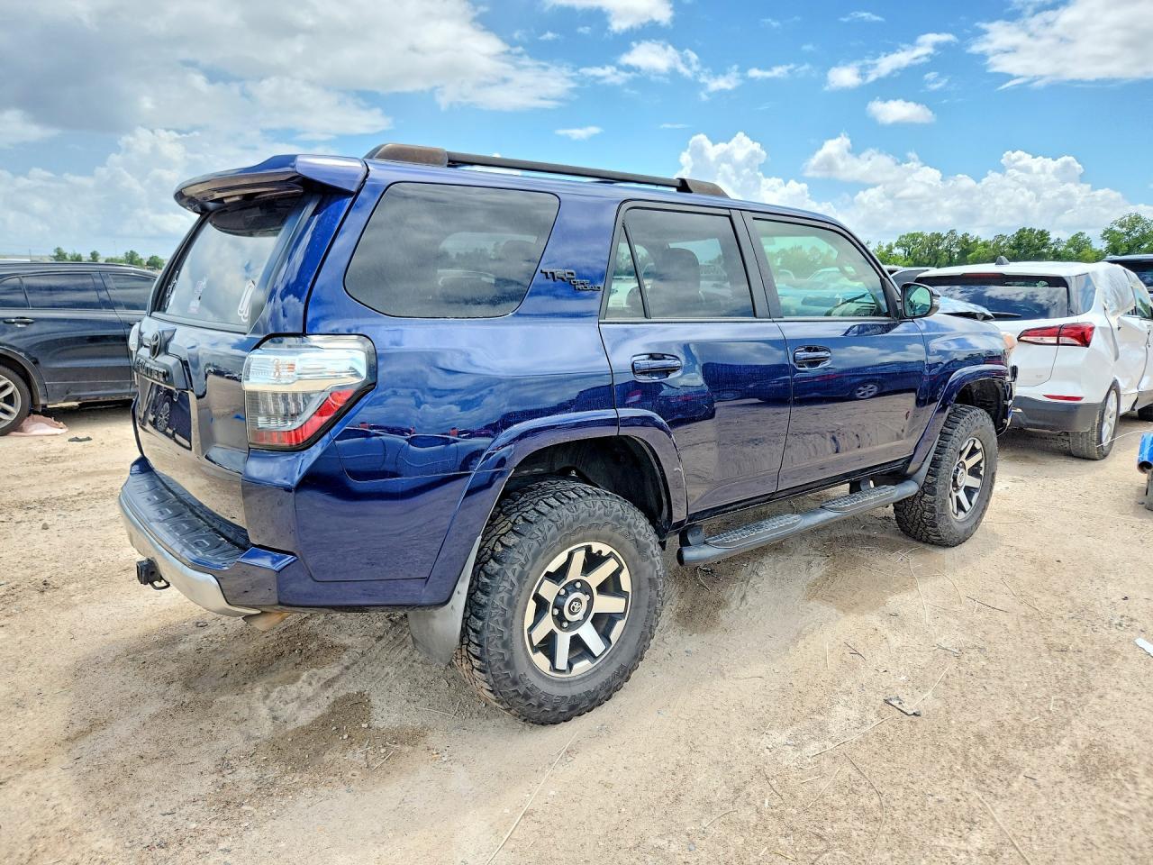 2019 Toyota 4Runner Trd Off-Road Premium - Image 3