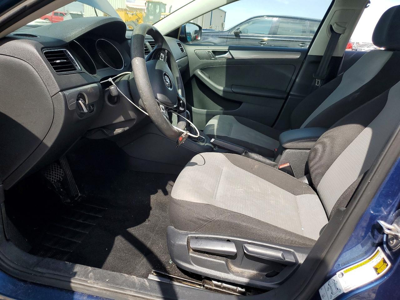 2018 Volkswagen Jetta S - Image 7