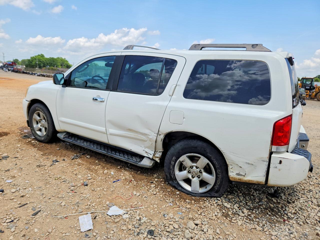 2004 Nissan Armada Se/Le - Фото 2