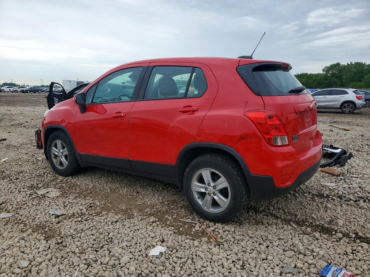 2020 Chevrolet Trax Ls - Image 2