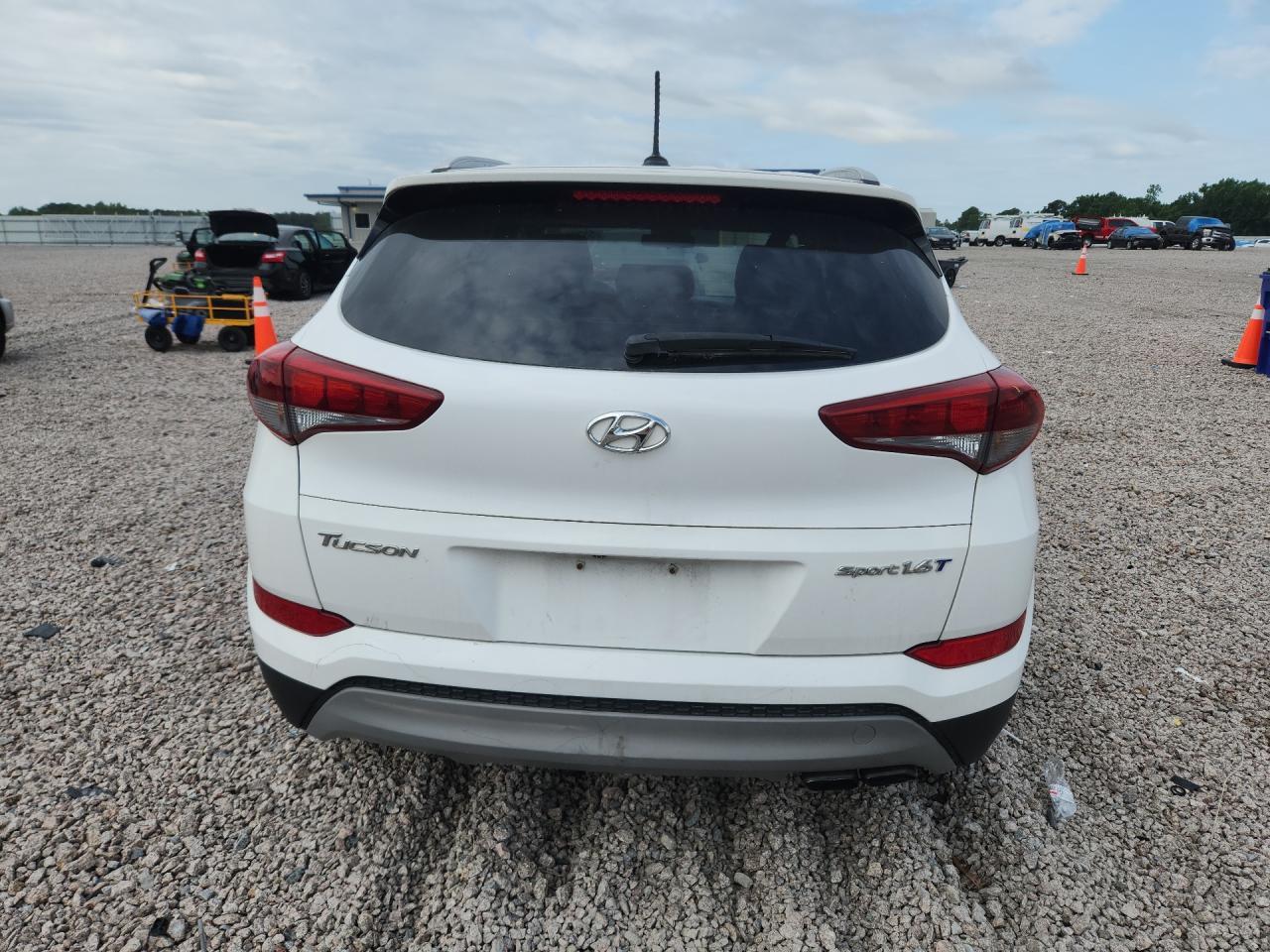 2017 Hyundai Tucson Sport - Фото 6