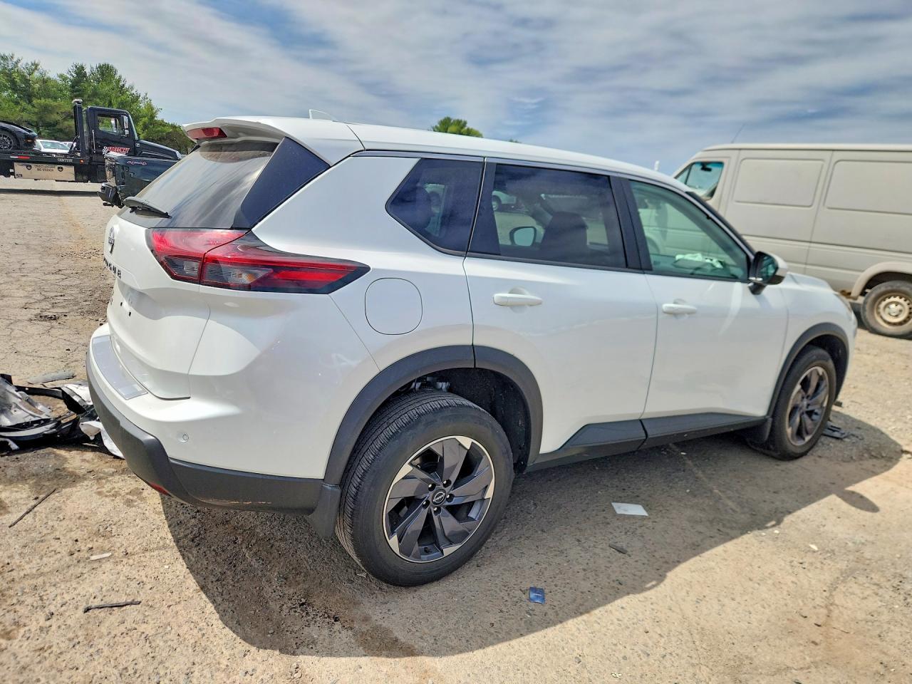 2025 Nissan Rogue Sv - Фото 3