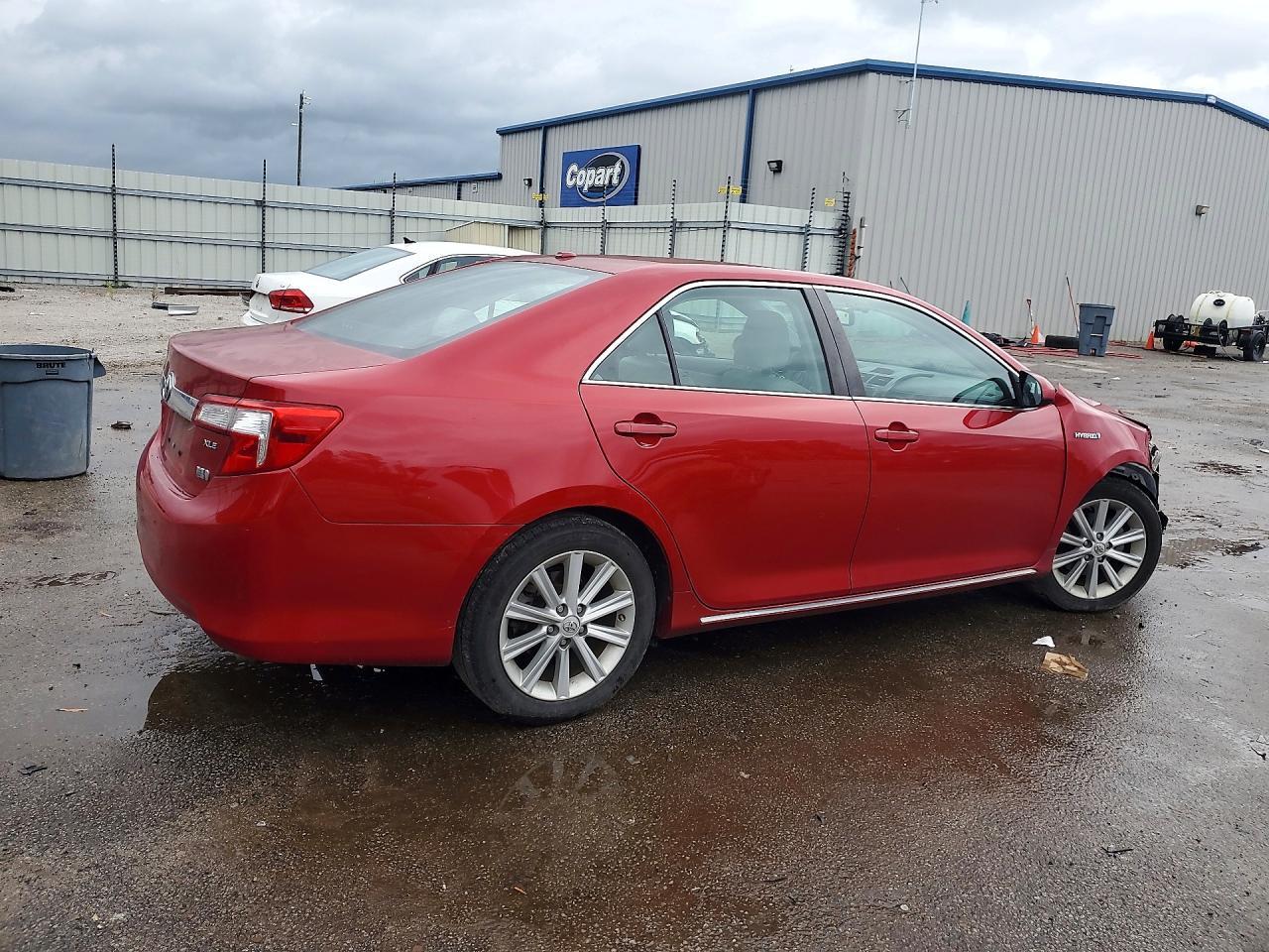 2014 Toyota Camry Hybrid Xle - Фото 3