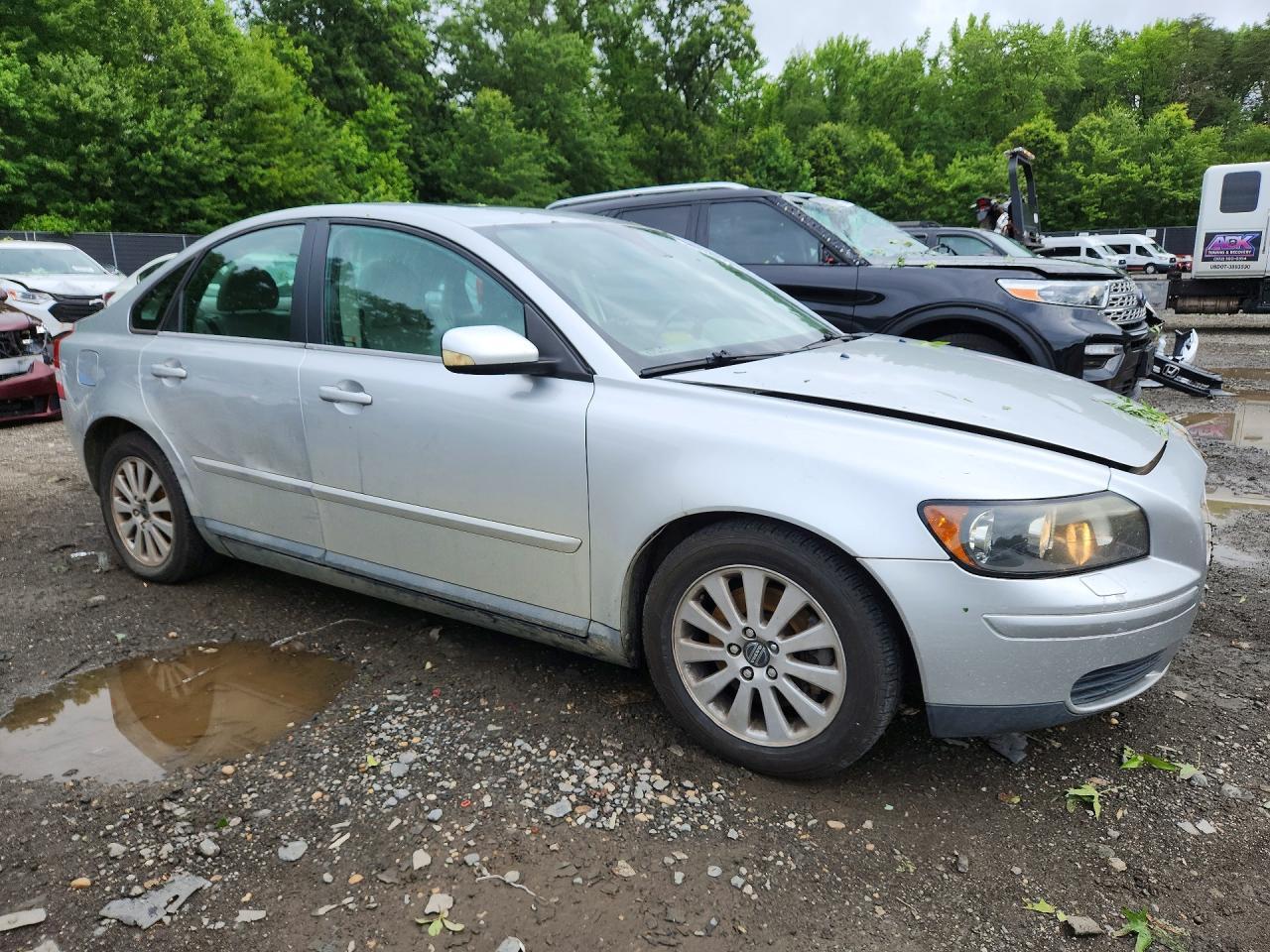 2005 Volvo S40 2.4I - Image 4