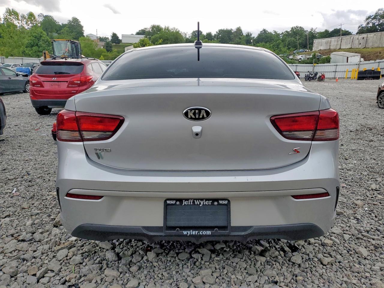 2021 Kia Rio S - Image 6