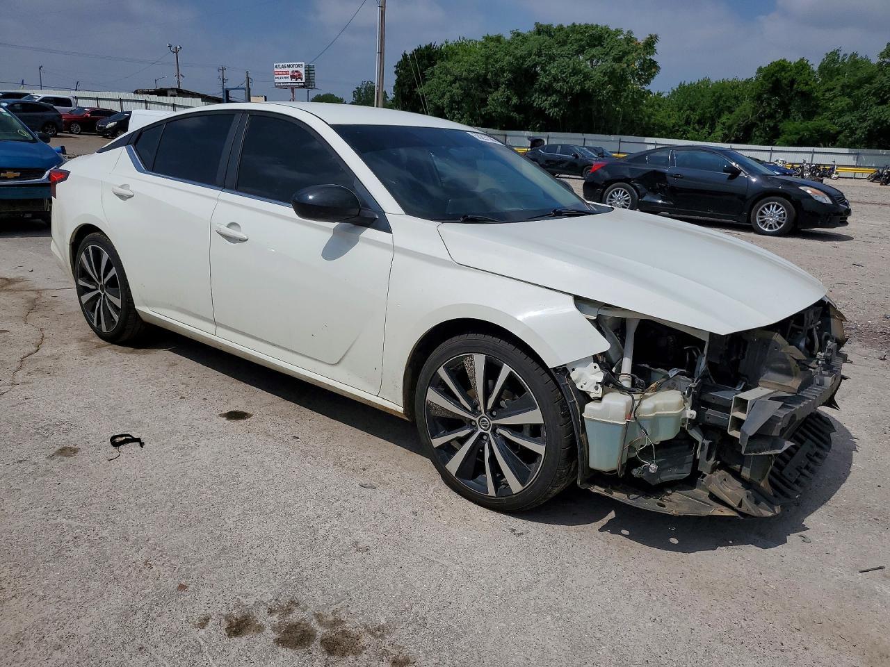 2019 Nissan Altima Sr - Фото 4