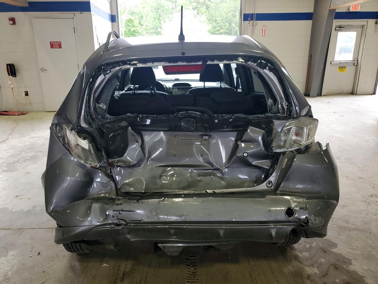 2010 Honda Fit - Фото 6