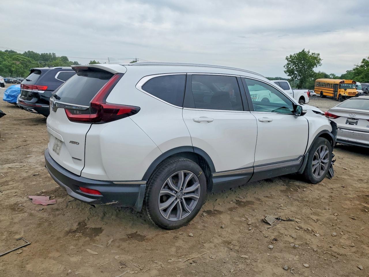 2022 Honda Cr-V Touring - Image 3