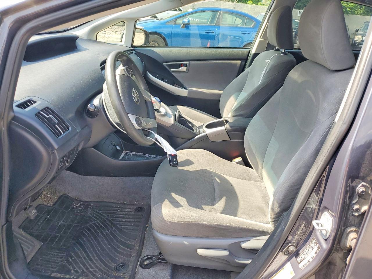 2015 Toyota Prius Three - Фото 7
