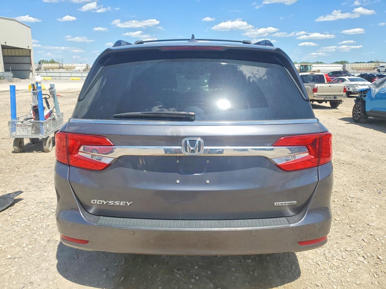 2019 Honda Odyssey Touring - Фото 6