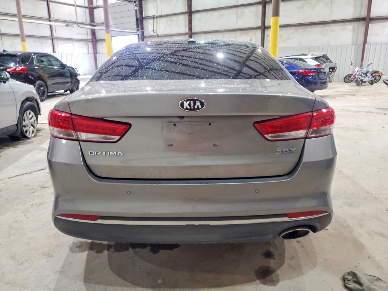 2016 Kia Optima Ex - Image 6
