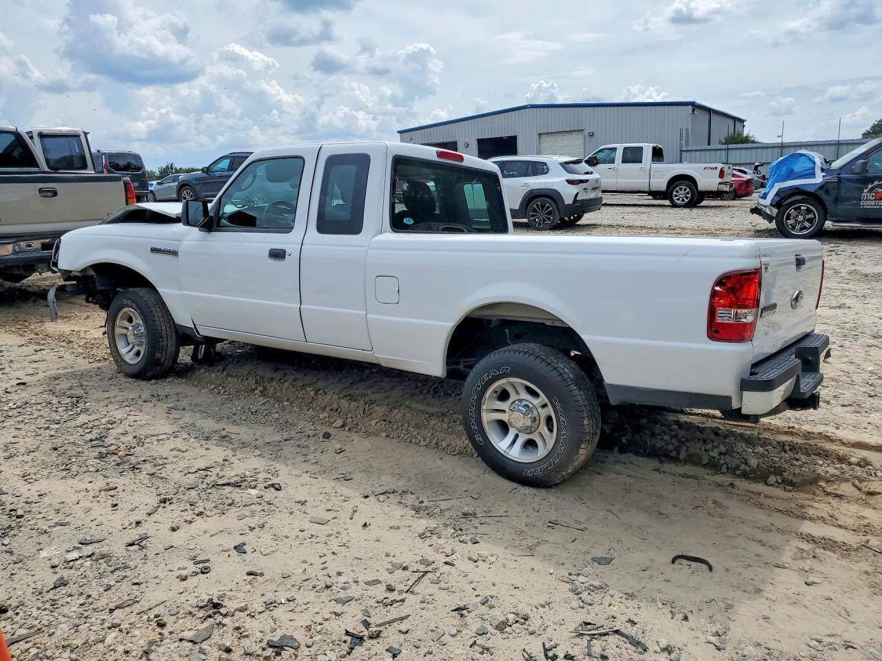 2010 Ford Ranger Super Cab - Image 2