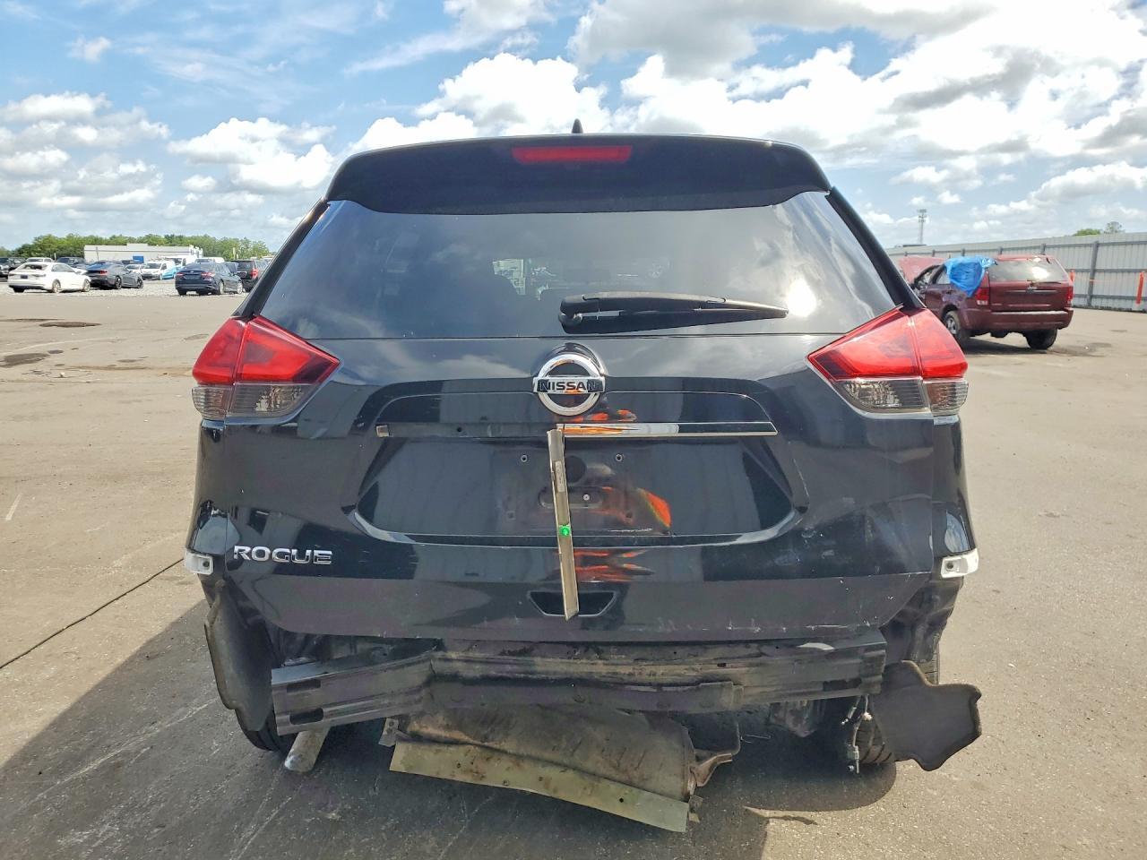 2017 Nissan Rogue S - Фото 6
