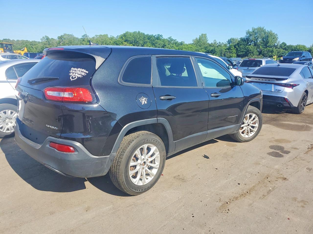 2014 Jeep Cherokee Sport - Image 3