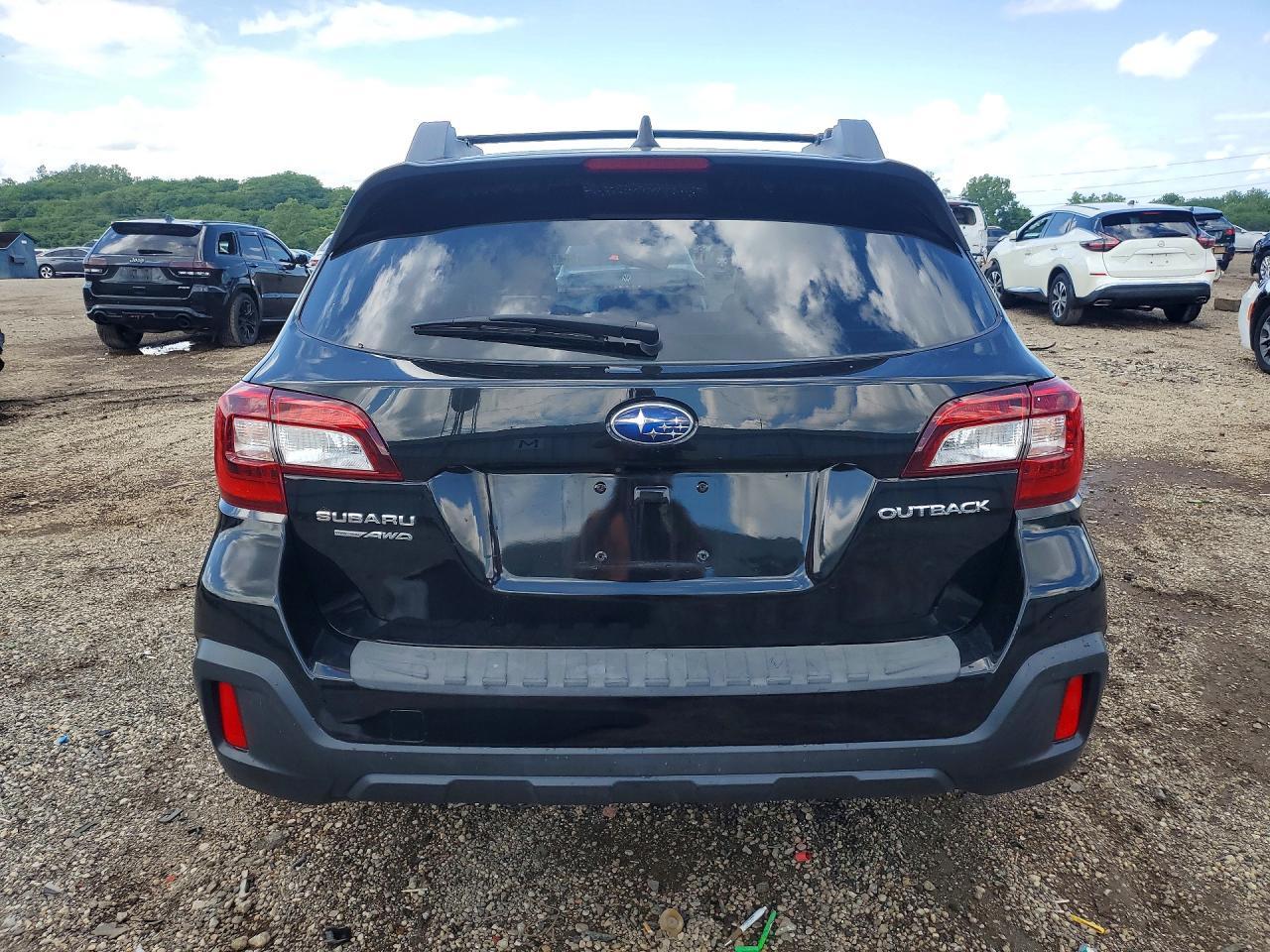 2018 Subaru Outback 2.5I Premium - Image 6