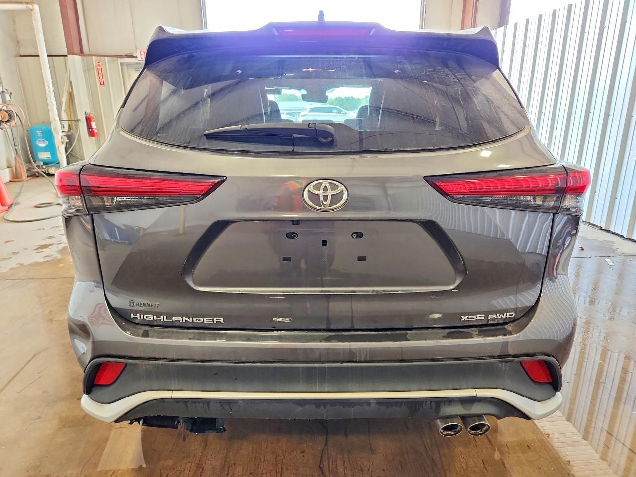 2023 Toyota Highlander Xse - Image 6